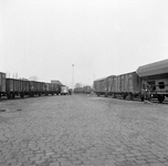 856725 Gezicht op de laad- en losplaats van het N.S.-station Terborg te Terborg.